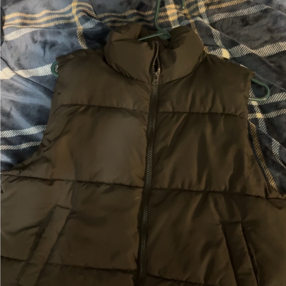 No Boundaries Black Quilted Puffer Vest